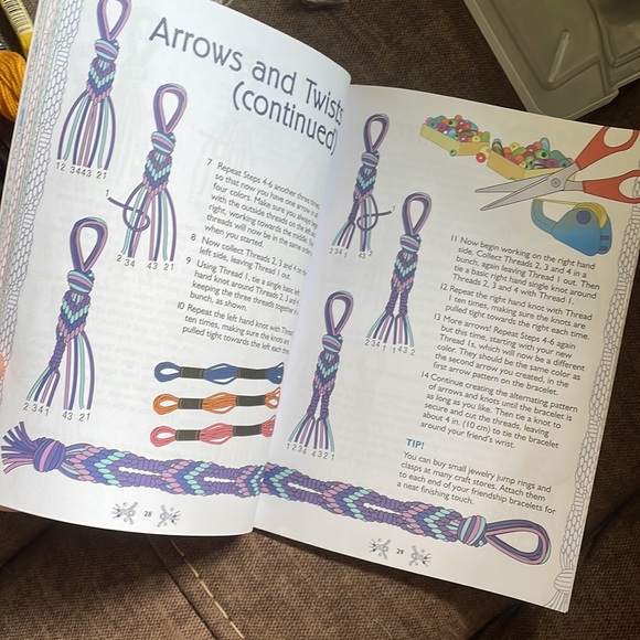 string bundle - friendship bracelets - Picture 6 of 7